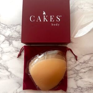 CAKES Body Sticky Cakes Triangles